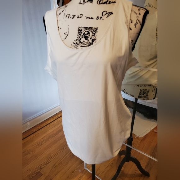 tapemeasure Women's Plus Size tan tank top - Picture 3 of 6